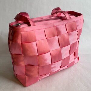 Harveys Pink Original Seatbelt Bag Medium Size with Zipper Closure